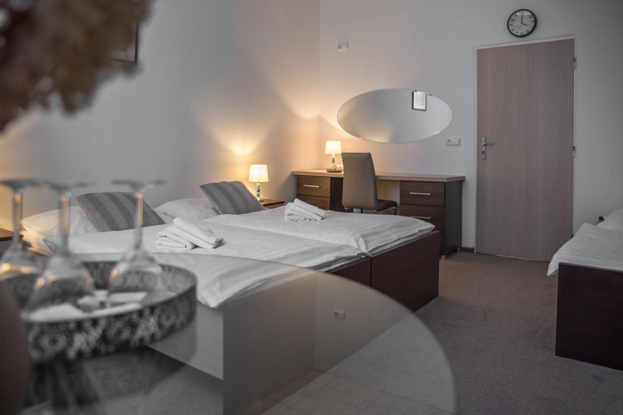 Classic Apartmany Тршинец Экстерьер фото
